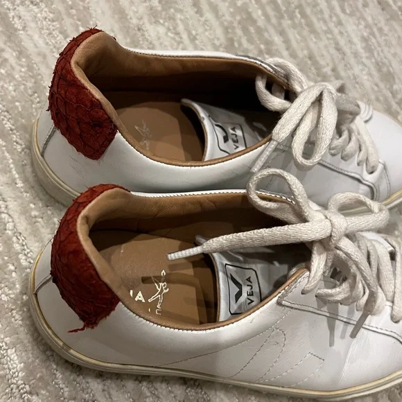 Veja Women’s Esplar Sneaker in White w Burgundy Snakeskin Size 37 - Picture 5 of 12
